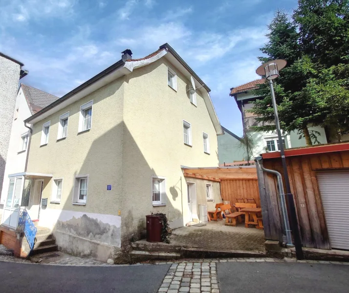Hauptbild - Haus kaufen in Windischeschenbach - Doppelhaushälfte in Neuhaus