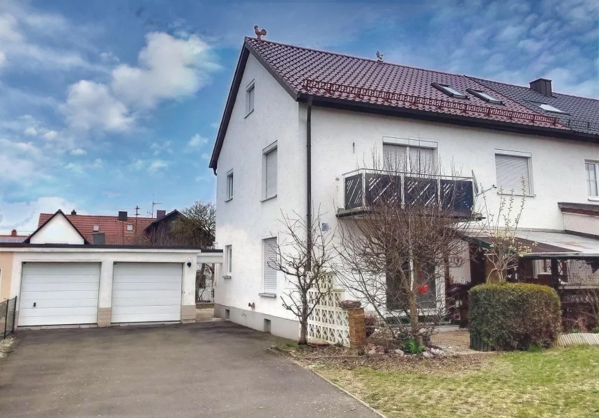 Außenansicht - Haus kaufen in Mitterteich - Doppelhaushälfte in Mitterteich