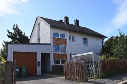 Außenansicht - Haus kaufen in Mitterteich - Zweifamilienhaus in Mitterteich