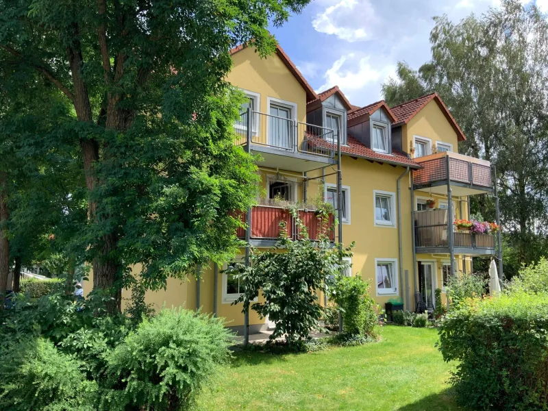 Außenansicht - Wohnung kaufen in Tirschenreuth - Schöne und helle Terrassenwohnung in Tirschenreuth