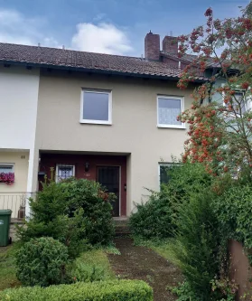 Außenansicht - Haus kaufen in Wiesau - Reihenmittelhaus in Wiesau