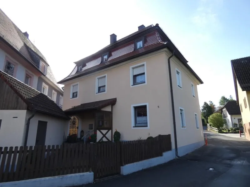 Denkmalgeschütztes Einfamilienhaus - Haus kaufen in Auerbach - Traumhaus mit 220 m² Wohnfläche in Auerbach i.d.OPf. - beeilen Sie sich!