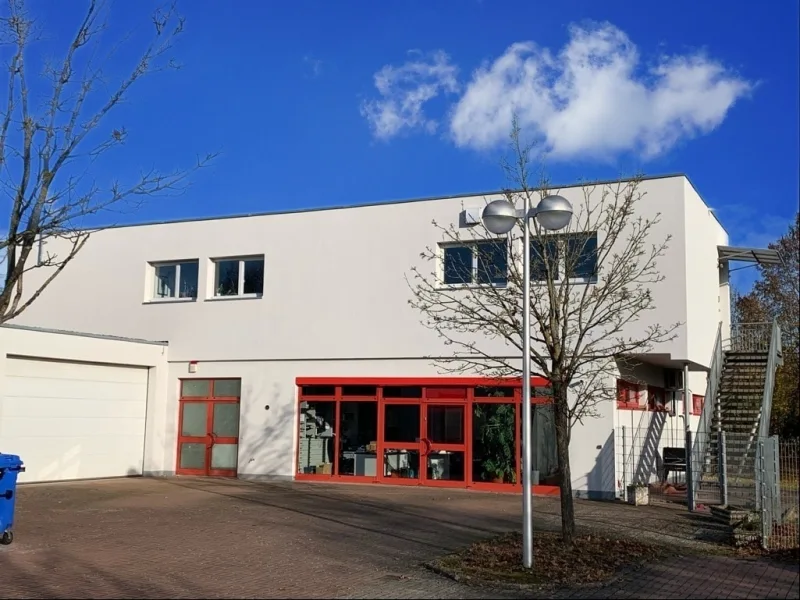 Ansicht Werkstatt - Halle/Lager/Produktion mieten in Schweinfurt - Interessanter Gewerbestandort in Schweinfurt