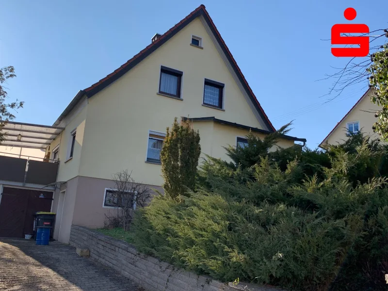 Hausansicht - Haus kaufen in Stadtlauringen - freistehendes Einfamilienhaus in Oberlauringen