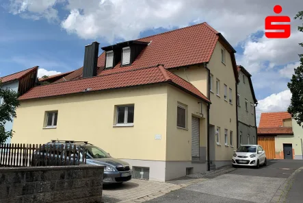 Hausansicht - Haus kaufen in Stadtlauringen - Wohn- und Geschäftshaus in Stadtlauringen