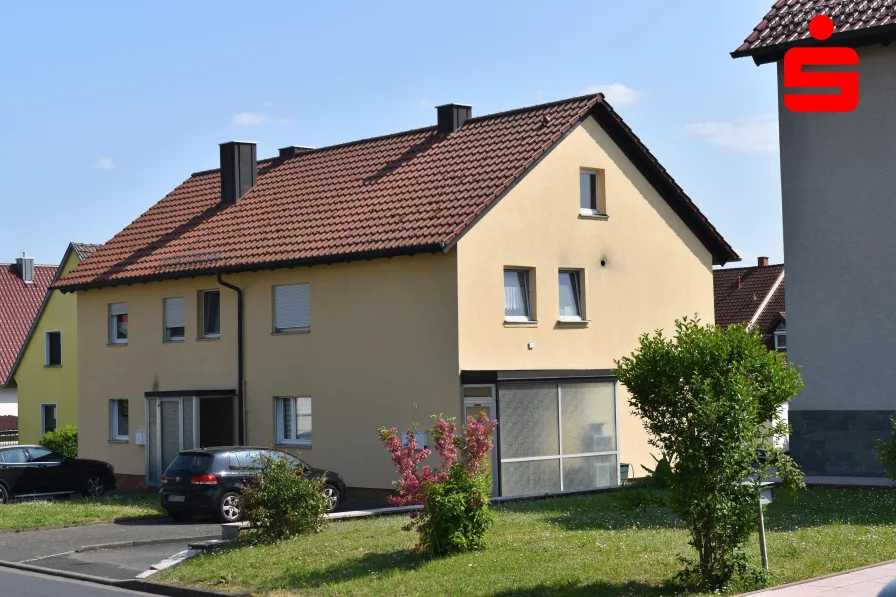 Außenansicht - Haus kaufen in Niederwerrn - Sehr gepflegtes, freistehendes Mehrfamilienwohnhaus in Oberwerrn