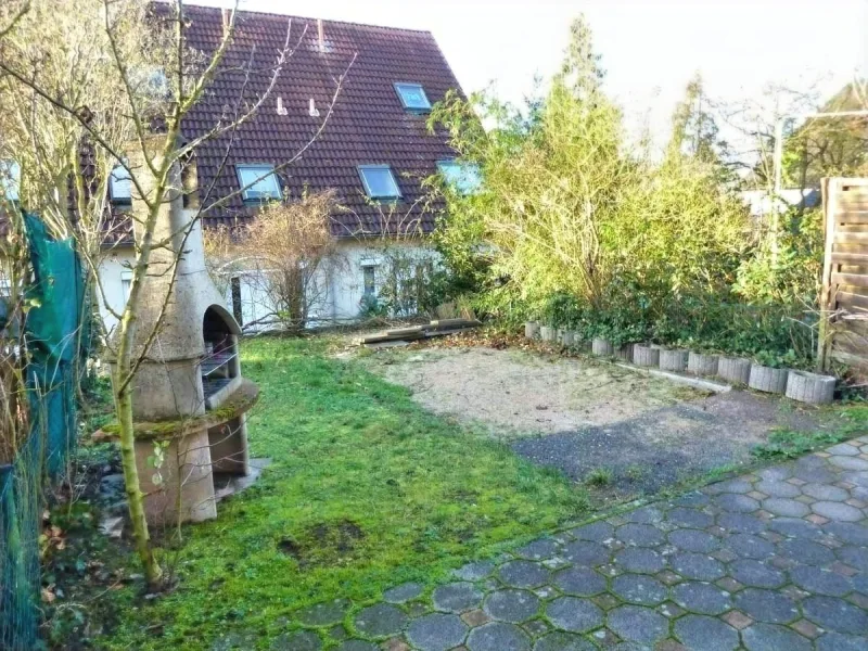 Terrasse und Privatgarten in Südlage