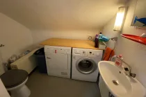 WC/Waschmaschine im DG