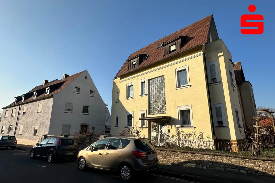 Außenansicht der beiden Immobilien - Haus kaufen in Gerolzhofen - ZWEI Immobilien - EIN Preis