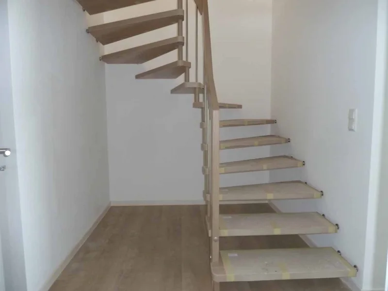 Treppe vom Keller ins Ergeschoss