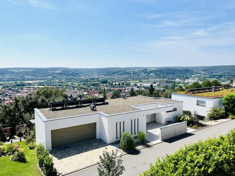 freier, traumhafter Ausblick übers Maintal zum Steigerwald