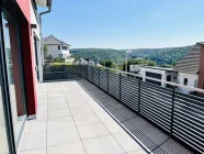 großer Südbalkon