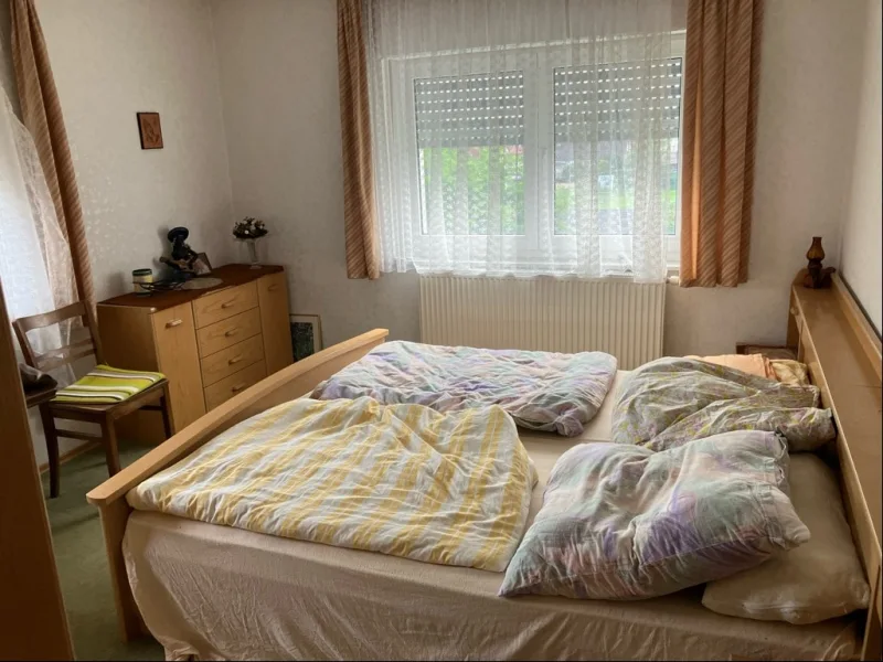 helles Schlafzimmer (OG)