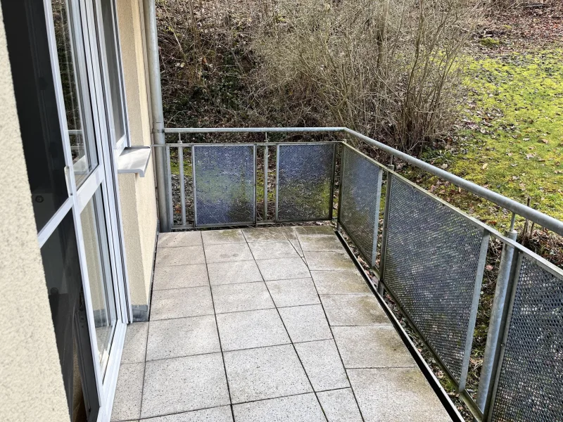 großer Balkon in Westlage