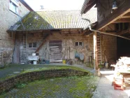 Innenhof mit ehemaliger Stallung