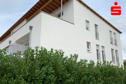 Eckwohnung mit Balkon im 1. Obergeschoss - Wohnung kaufen in Schweinfurt - Großzügig wohnen am Stadtrand 