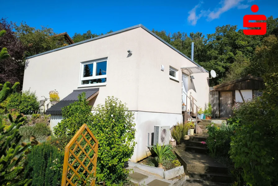 Außenansicht - Haus kaufen in Werneck - Neuwertiger Bungalow