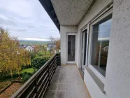 Balkon (Zugang über Schlafzimmer u. Zimmer 1 OG)