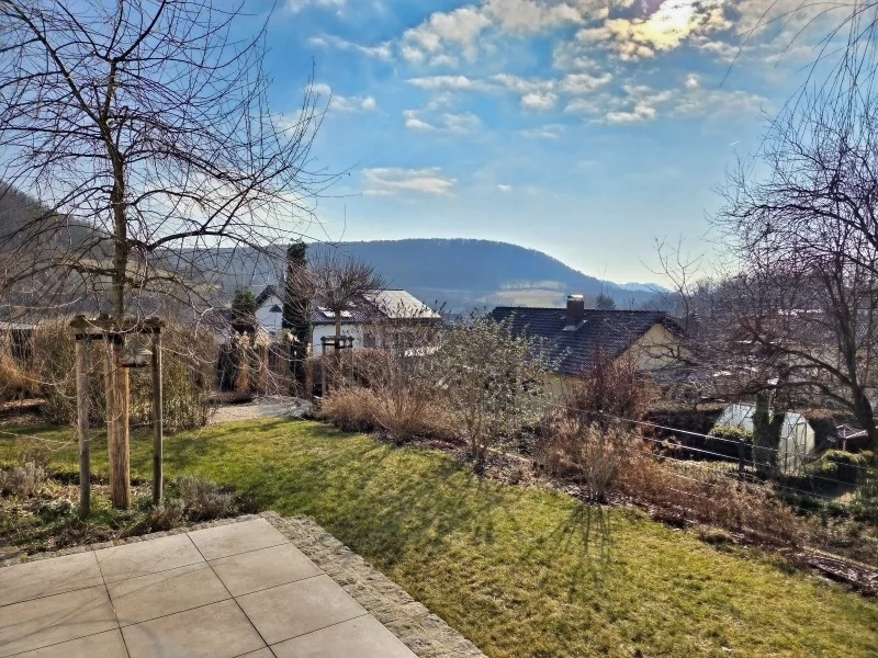 Weitläufiger Ausblick von der Terrasse