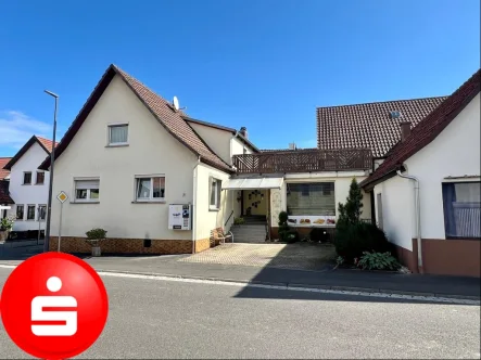 Außenansicht - Haus kaufen in Trappstadt - Wohnhaus mit Gewerbefläche in Torhausstr. 16, 97633 Trappstadt