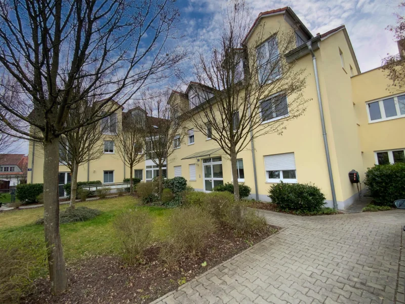 Hausansicht Eingangsbereich - Wohnung kaufen in Ingolstadt - 2-Zimmerwohnung in bester Lage!