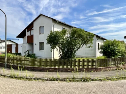 Titelbild - Haus kaufen in Kösching - Wohnen in toller Lage!