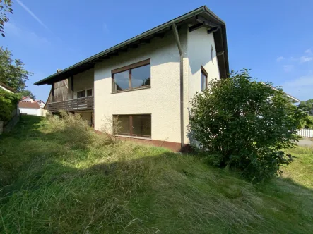 Südost-Ansicht - Haus kaufen in Beilngries - Platz für zwei Generationen in Beilngries-Wolfsbuch - Verkauf im digitalen Angebotsverfahren!