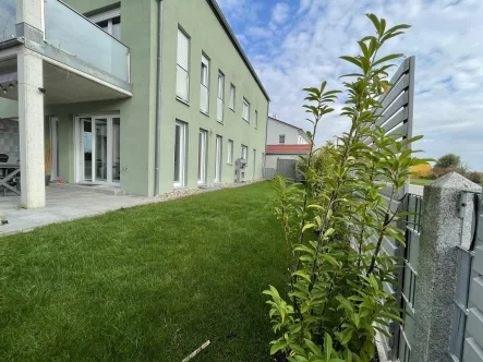 Terrasse und Garten - Wohnung kaufen in Gaimersheim - Ihr neues Zuhause - der perfekte Ort zum Wohlfühlen!