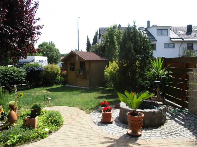 Gartenansicht - Haus kaufen in Ingolstadt - Hier fühlt sich Ihre Familie wohl!