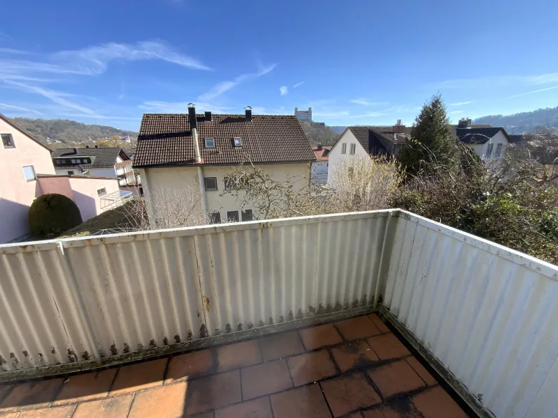 Balkon mit Burgblick