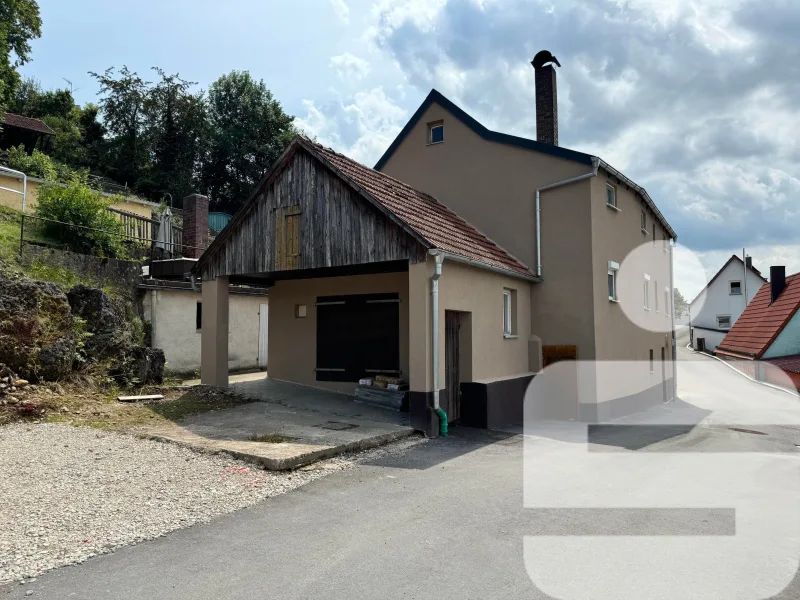 Außenansicht Nord - Haus kaufen in Lupburg - Kleines Haus in ruhiger Lage