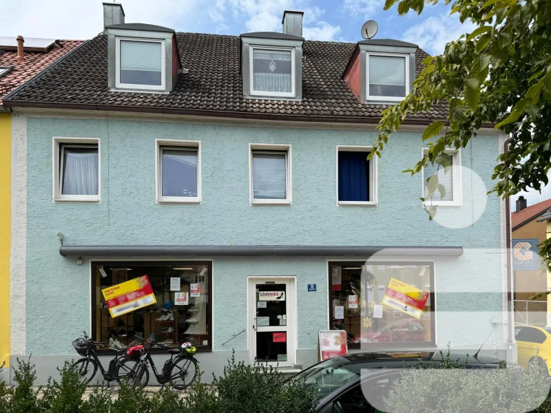 Außenansicht - Haus kaufen in Beratzhausen - Zentrale Lage!