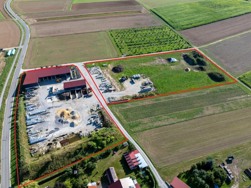 2 Gewerbegrundstücke - Halle/Lager/Produktion kaufen in Lupburg - Gewerbegebiet im Mittelzentrum zu verkaufen - ein bebautes und ein unbebautes Grundstück