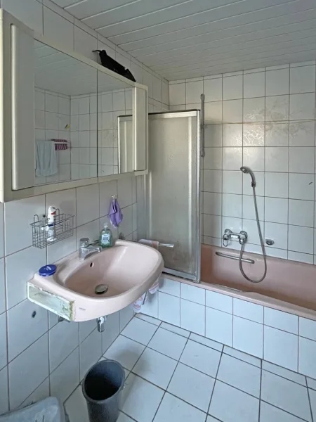 Badezimmer Wohnung 1