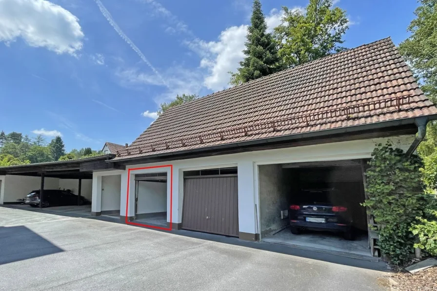 Garage und Carport