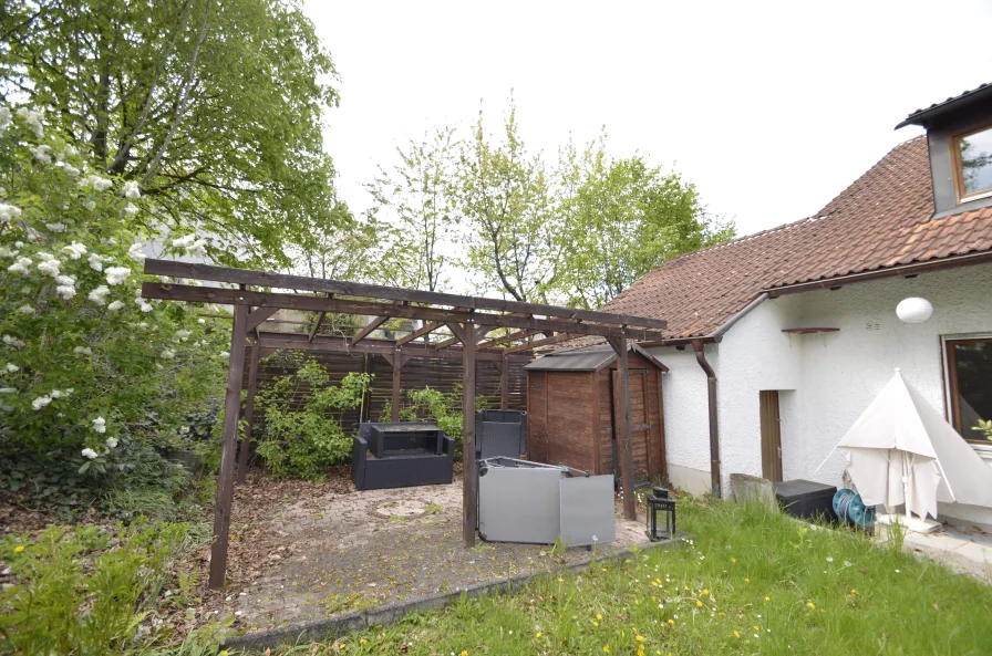 Terrasse mit Pergola