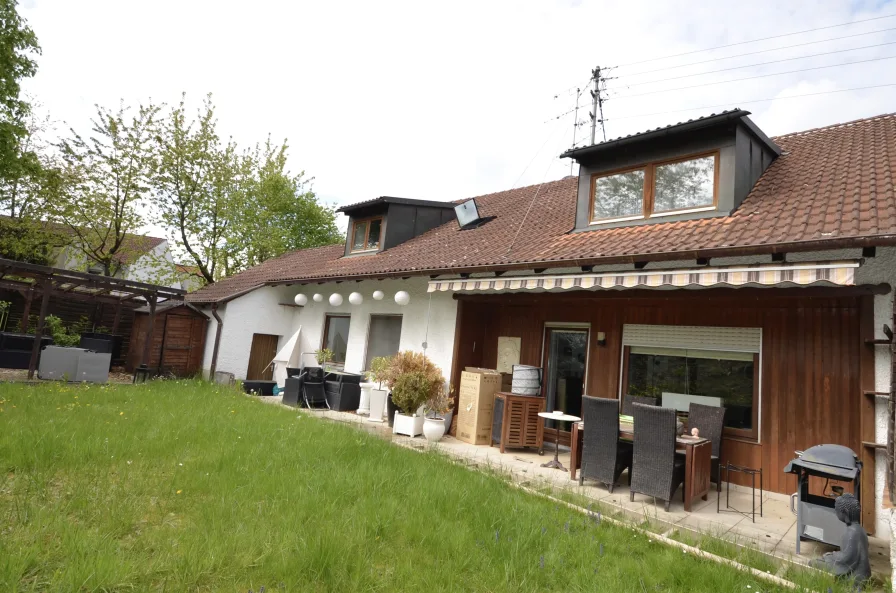 Terrasse mit Garten