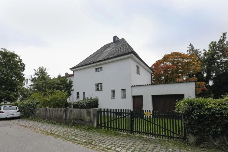 Straßenansicht - Haus kaufen in Freising - Jetzt zugreifen, die Gelegenheit ist einmalig