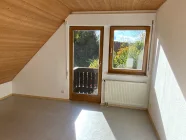 Kinderzimmer 2 mit Zugang auf den Südwestbalkon