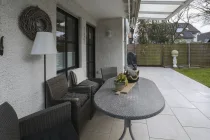 Terrasse beim Wohnzimmer