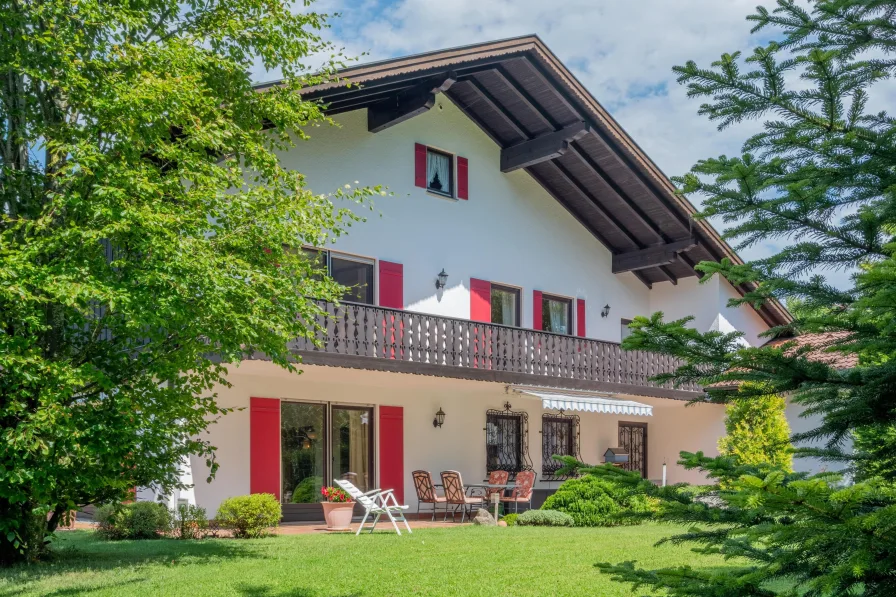 Ostansicht - Haus kaufen in Wildsteig - Exklusives Landhaus, ca. 20 Minuten von Murnau entfernt
