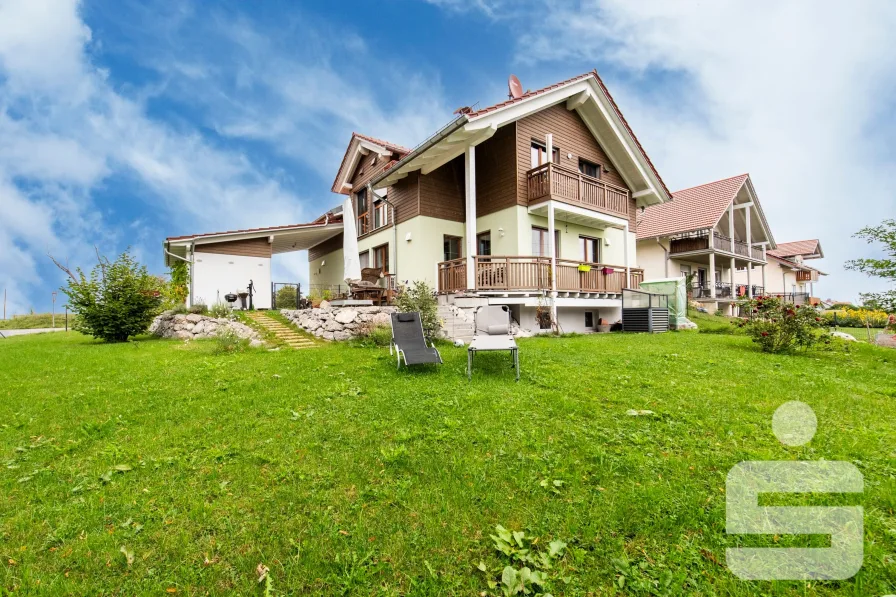 Blick vom Garten - Haus kaufen in Reichling - Das Haus am See!