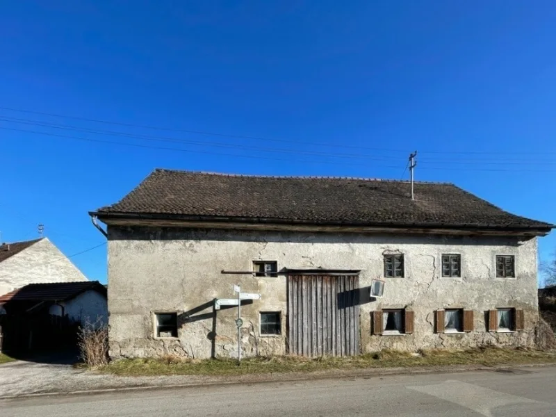 Ansicht von Westen - Haus kaufen in Polling - Denkmalgeschütztes Bauernhaus