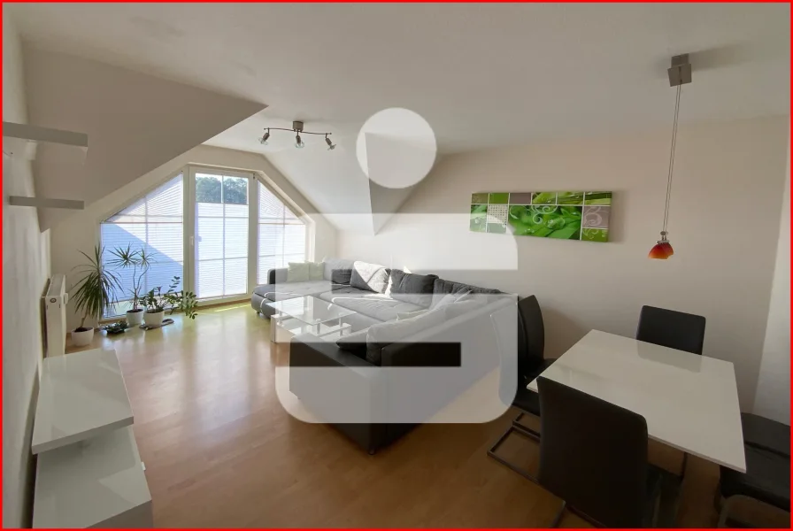 Wohnzimmer - Wohnung kaufen in Heroldsbach - Gepflegte Wohnung mit schönem Ausblick über Heroldsbach