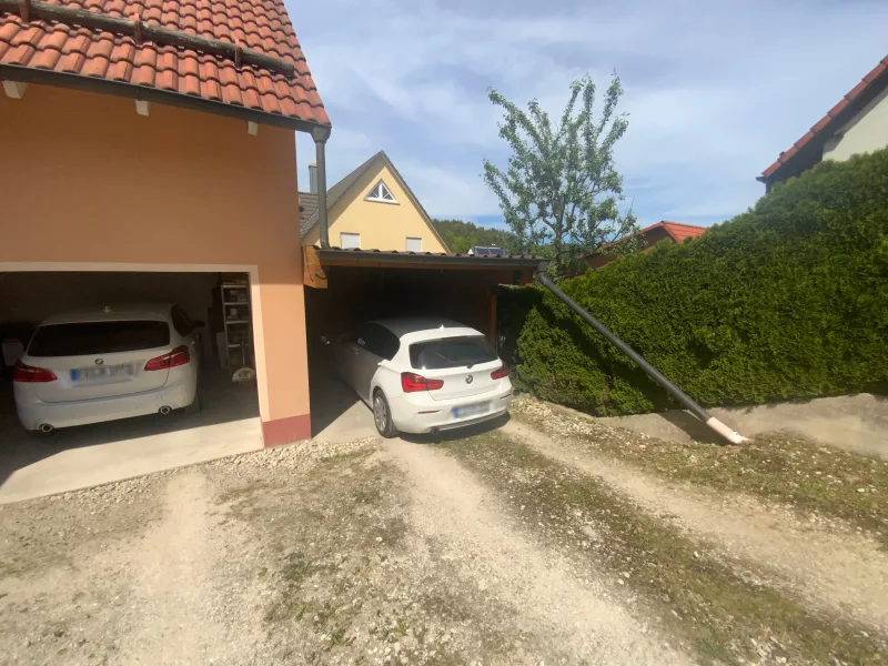 zusätzliches Carport