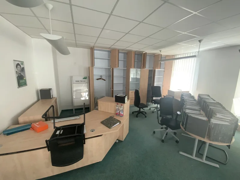 Büro EG