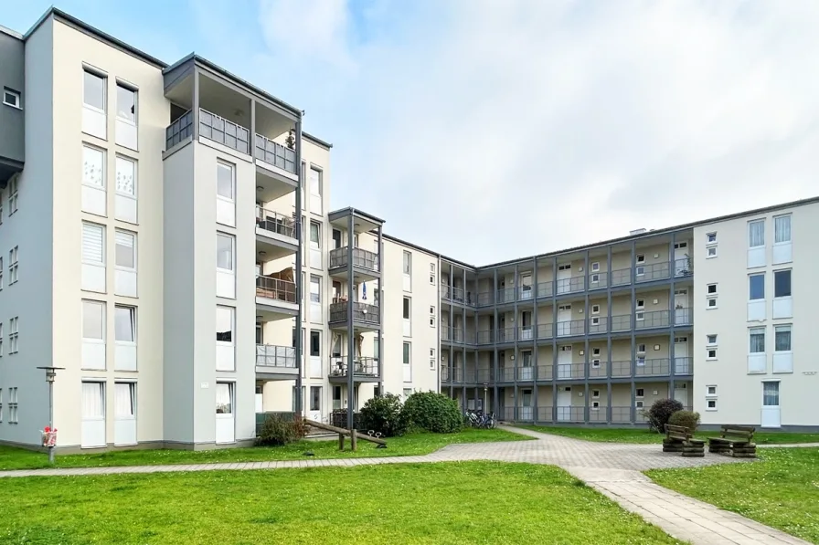 Titelbild - Wohnung kaufen in Straubing - Helle Wohnung mit großem Balkon in guter Lage in Straubing