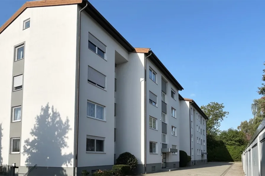 Außenansicht - Wohnung kaufen in Straubing - 3-Zimmer-Wohnung mit Balkon in Straubing – Ihr neues Zuhause wartet!