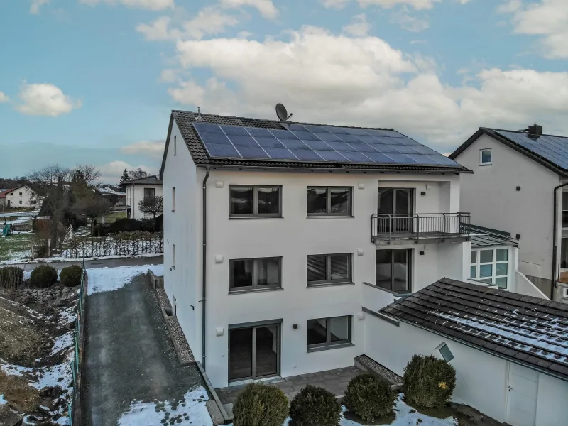 Titelbild - Südansicht des Wohnhauses - Haus kaufen in Pilsting - Mehrfamilienhaus in Großköllnbach - Nutzen Sie Steuervorteile Dank neuer Abschreibungsrichtlinien 