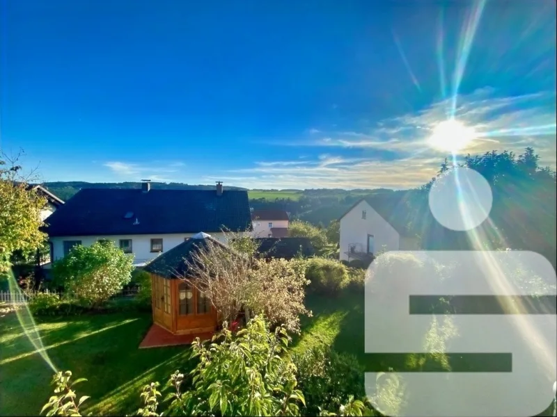 Aussicht - Haus kaufen in Aicha - Reihenmittelhaus in sonniger Lage in Aicha vorm Wald 